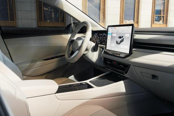 ：650万国民家轿杀回油车智能化主战场EVO视讯朗逸 Pro 888万元起售(图4)